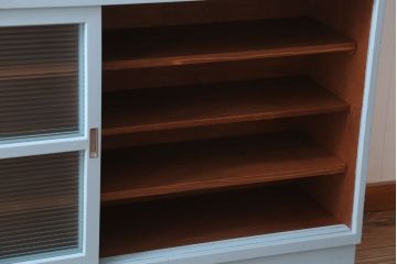 アンティーク家具　アンティーク　モールガラス入り!大きなペイント収納棚(戸棚・食器棚)