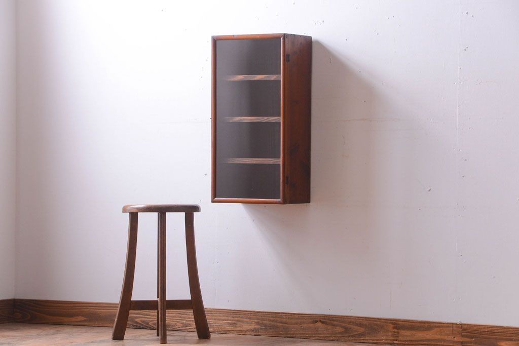 レトロ家具　昭和レトロ　古い木のアンティーク壁掛け収納棚