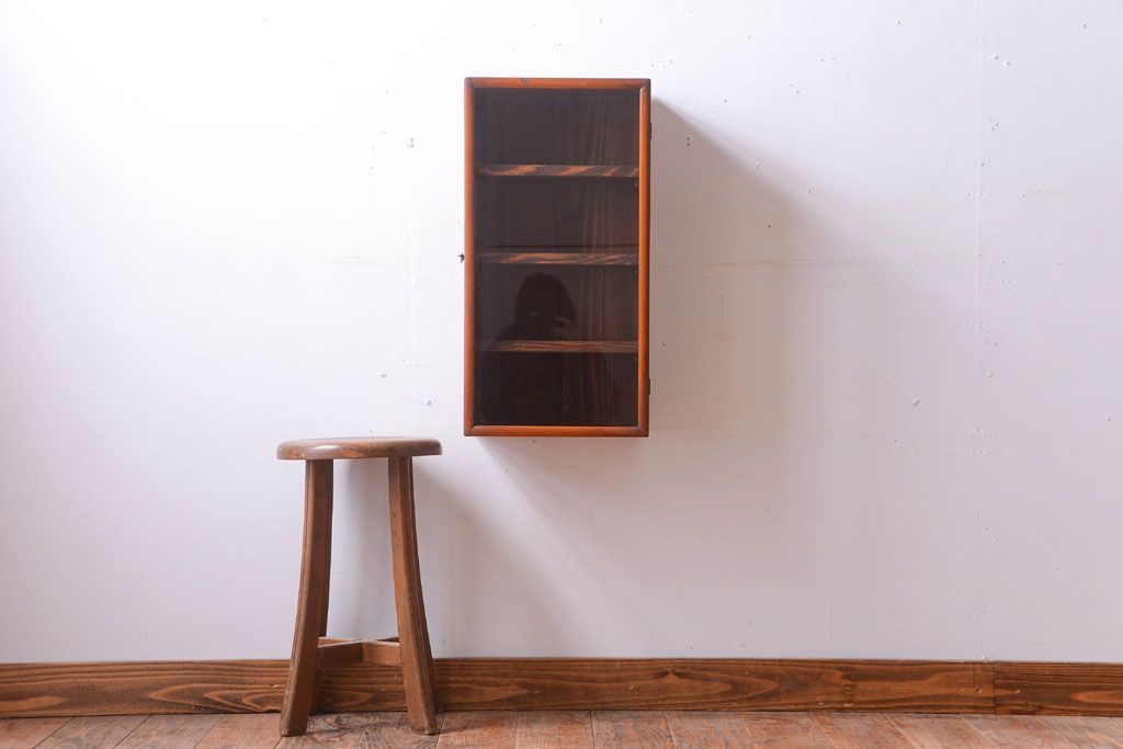 レトロ家具　昭和レトロ　古い木のアンティーク壁掛け収納棚