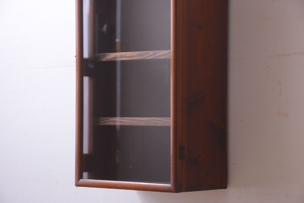 レトロ家具　昭和レトロ　古い木のアンティーク壁掛け収納棚