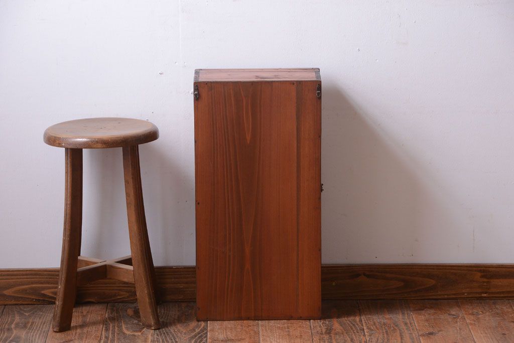 レトロ家具　昭和レトロ　古い木のアンティーク壁掛け収納棚