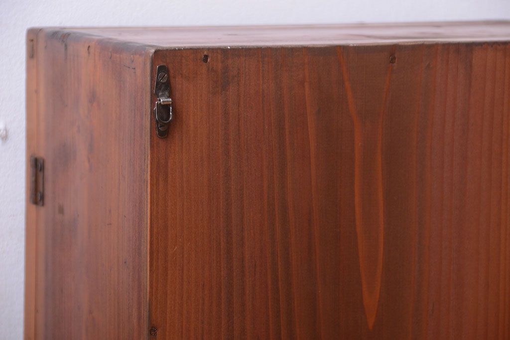 レトロ家具　昭和レトロ　古い木のアンティーク壁掛け収納棚