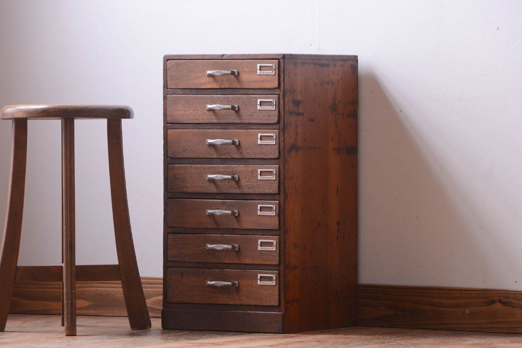 レトロ家具　昭和レトロ　ネームプレート付き!古い木のアンティーク小引き出し