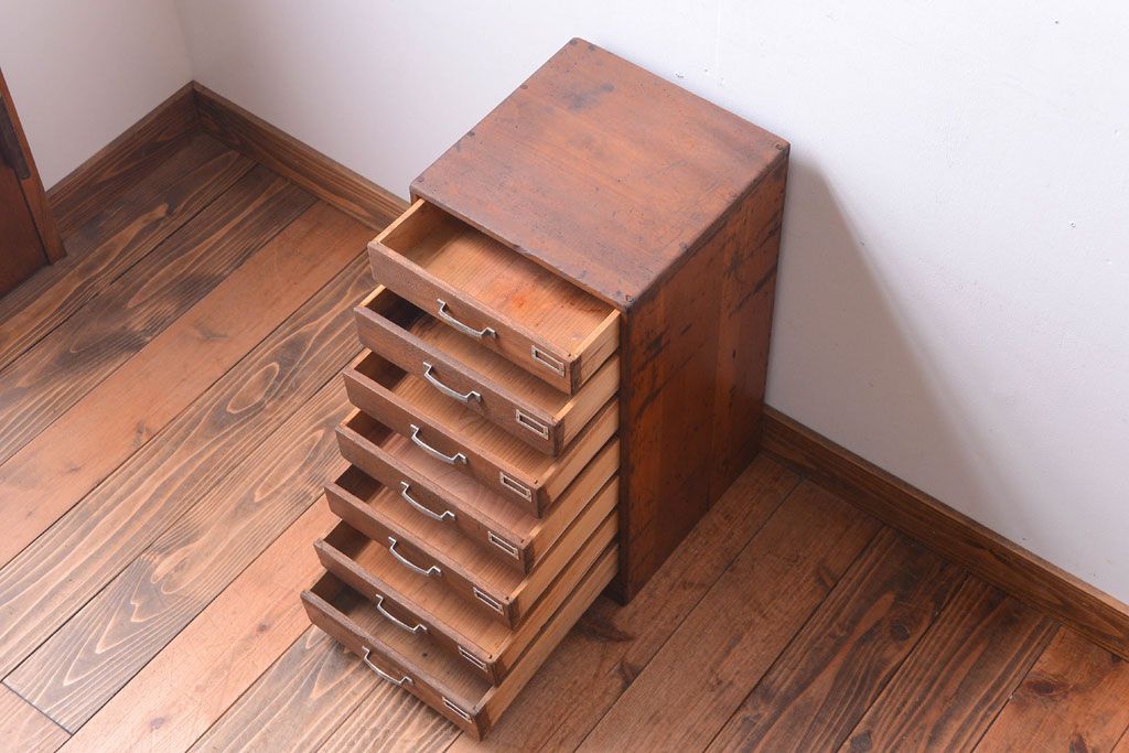 レトロ家具　昭和レトロ　ネームプレート付き!古い木のアンティーク小引き出し