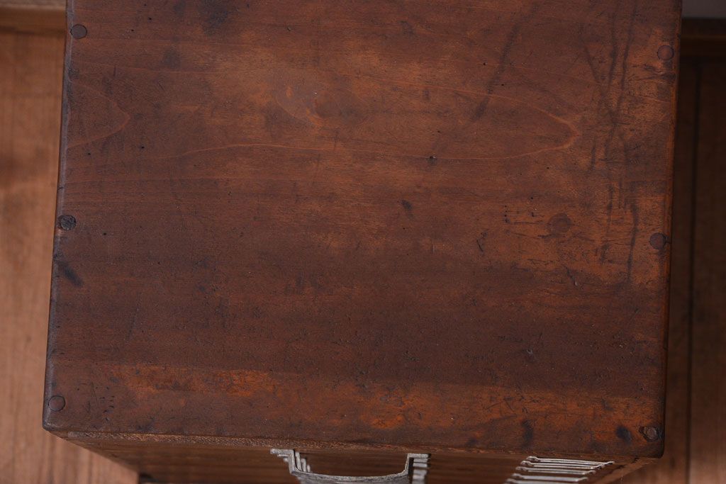 レトロ家具　昭和レトロ　ネームプレート付き!古い木のアンティーク小引き出し