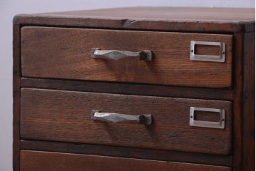 レトロ家具　昭和レトロ　ネームプレート付き!古い木のアンティーク小引き出し