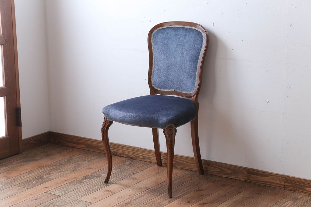 中古　イタリア製　高級感あふれるシックなダイニングチェア(1)