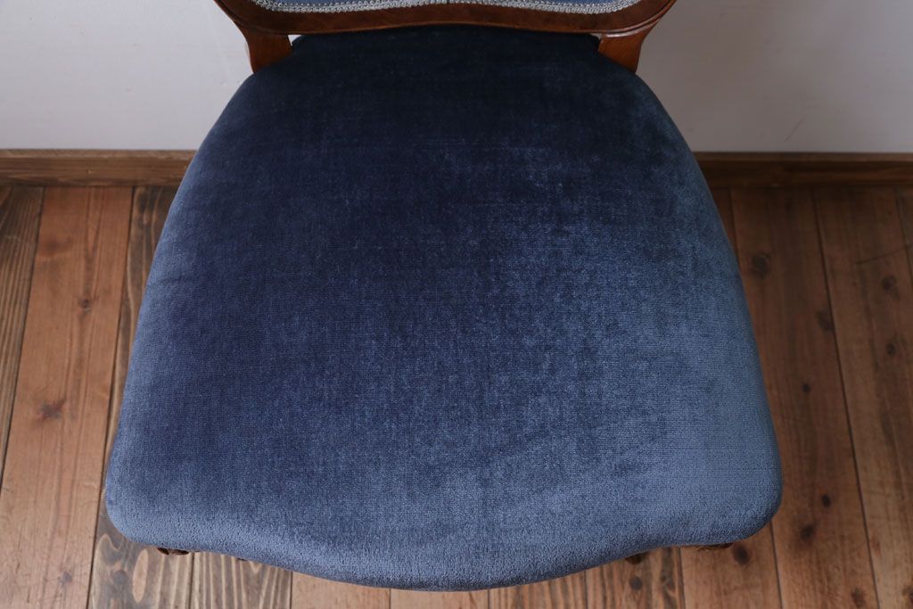 中古　イタリア製　高級感あふれるシックなダイニングチェア(1)