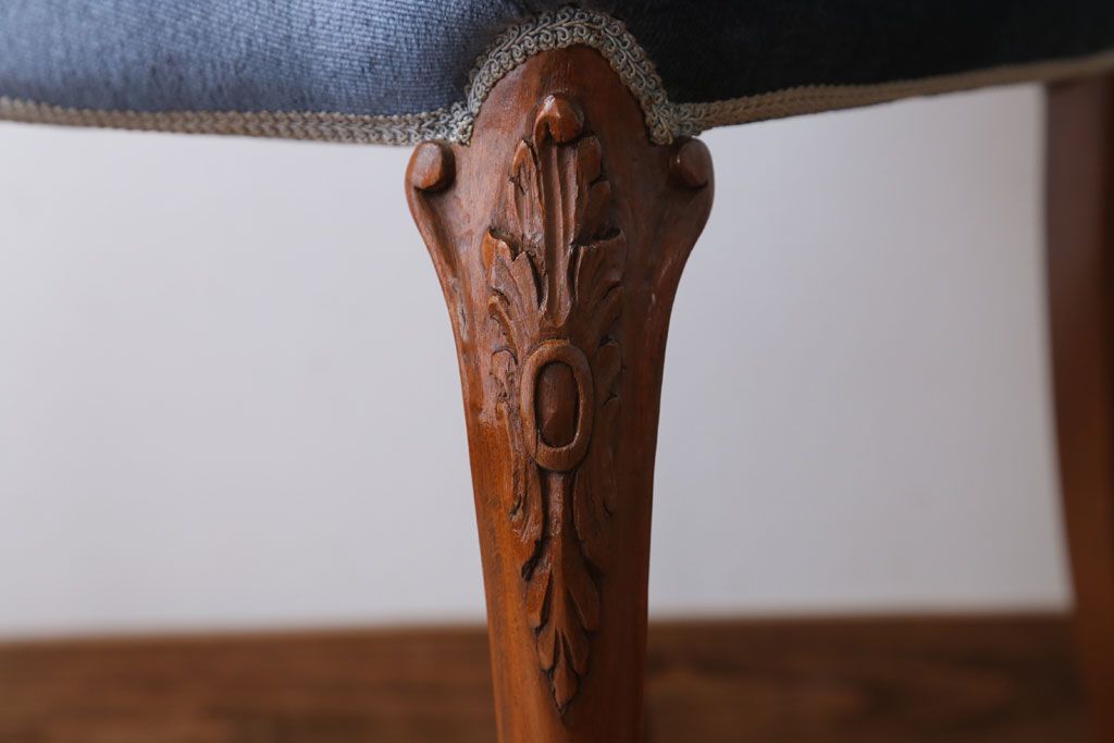 中古　イタリア製　高級感あふれるシックなダイニングチェア(1)