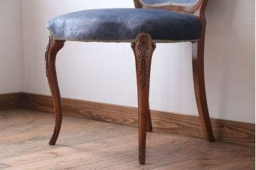 中古　イタリア製　高級感あふれるシックなダイニングチェア(2)