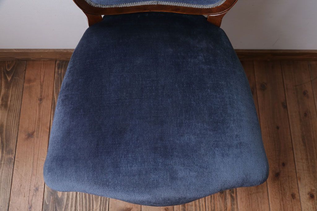 中古　イタリア製　高級感あふれるシックなダイニングチェア(2)