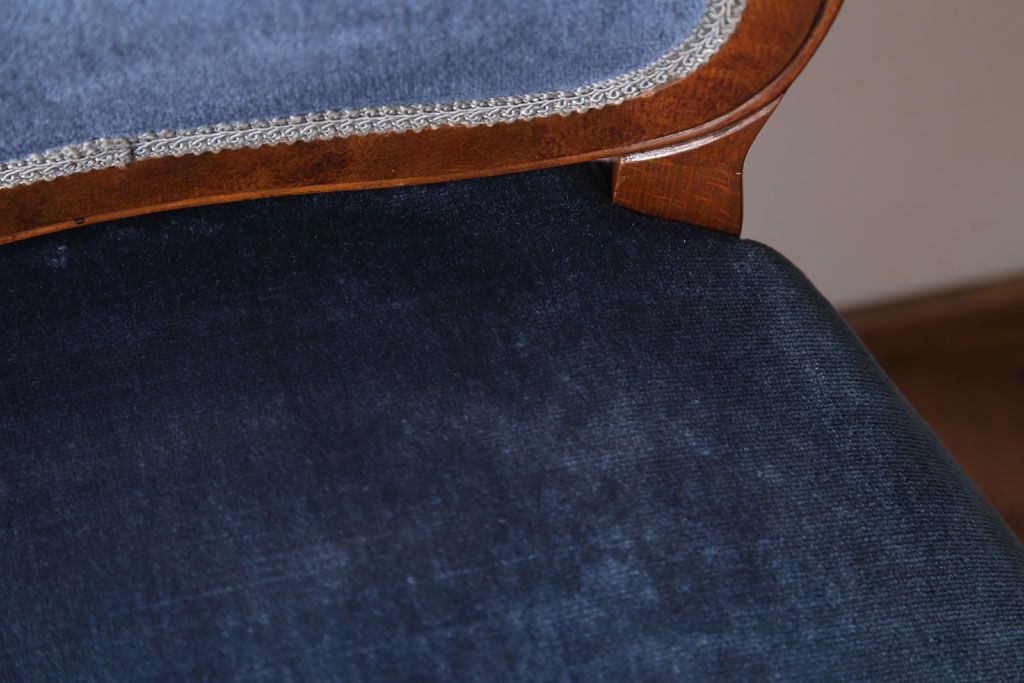 中古　イタリア製　高級感あふれるシックなダイニングチェア(2)