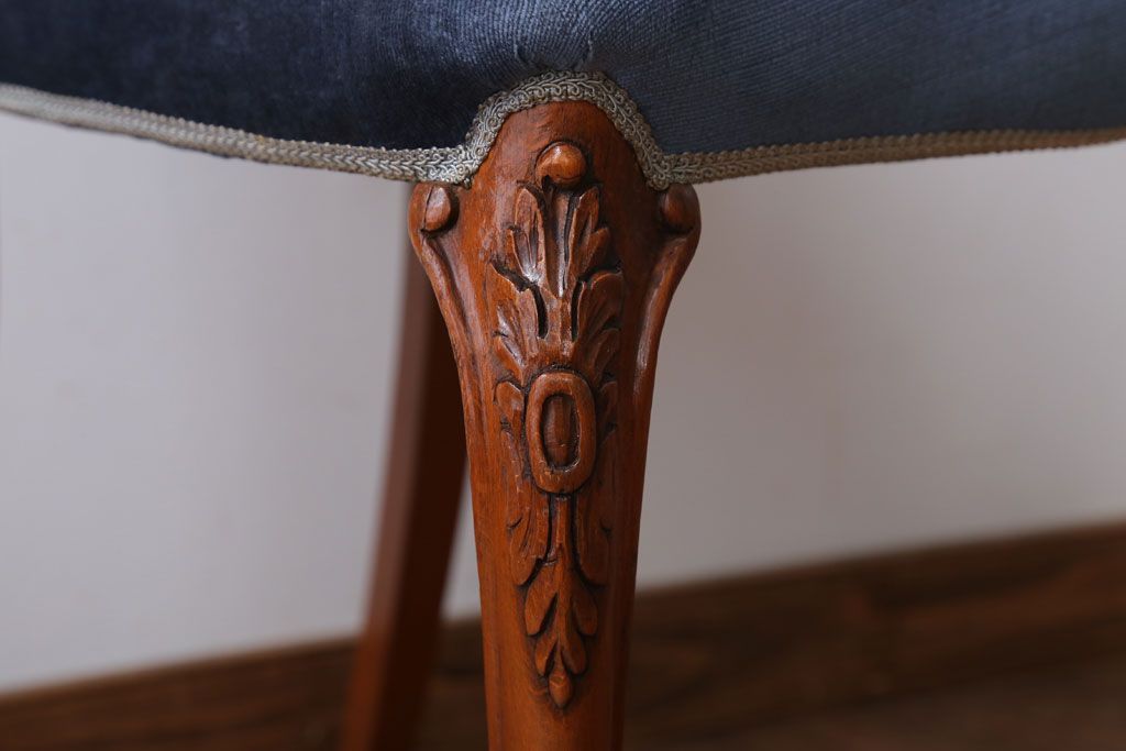 中古　イタリア製　高級感あふれるシックなダイニングチェア(2)