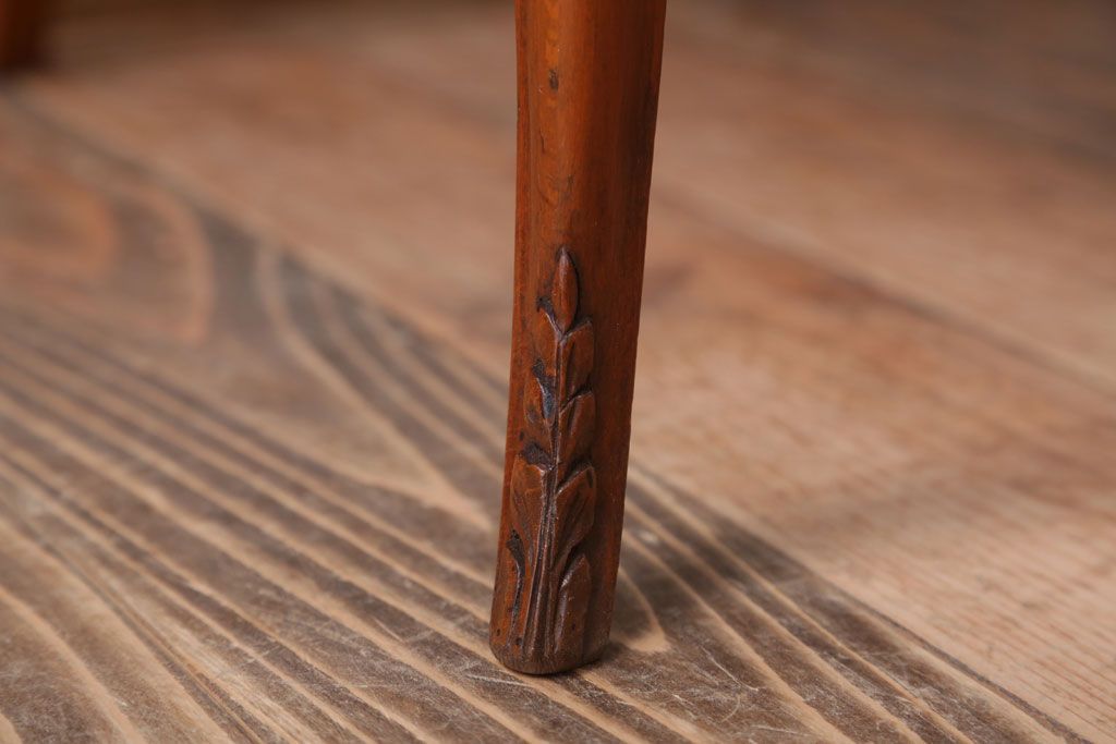 中古　イタリア製　高級感あふれるシックなダイニングチェア(2)