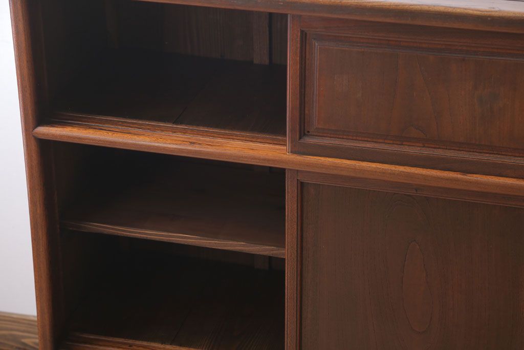 アンティーク家具　和製アンティーク　高級品!前面欅材の上品な収納棚