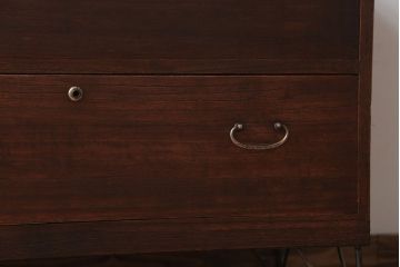 アンティーク家具　和製アンティーク　シンプルな衣装箪笥の鉄脚ローボード(1)