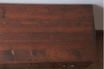 アンティーク家具　和製アンティーク　シンプルな衣装箪笥の鉄脚ローボード(1)