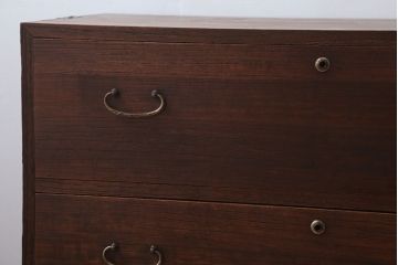 アンティーク家具　和製アンティーク　シンプルな衣装箪笥の鉄脚ローボード(1)