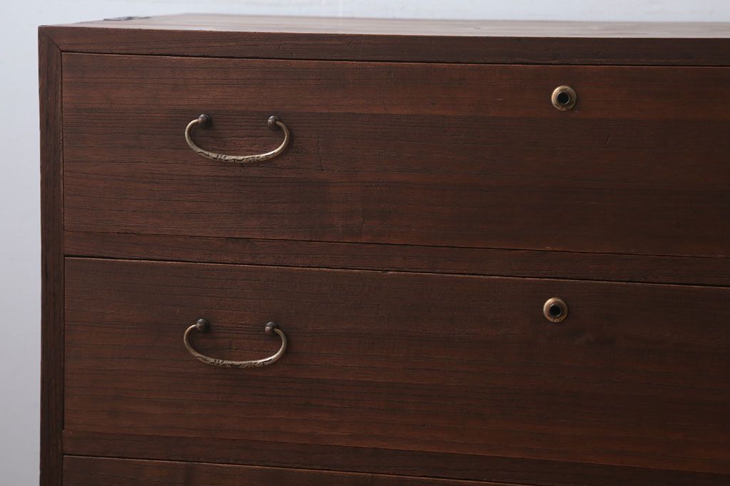 アンティーク家具　和製アンティーク　シンプルな衣装箪笥の鉄脚ローボード(2)