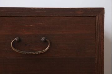 アンティーク家具　和製アンティーク　シンプルな衣装箪笥の鉄脚ローボード(2)