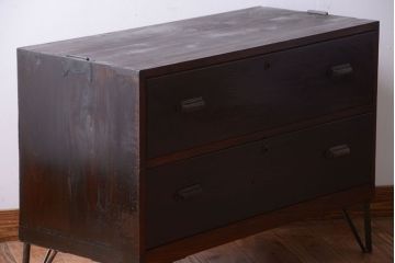 アンティーク家具　アンティーク　前面欅材!鉄脚付き時代箪笥ローボード(ローチェスト)(1)