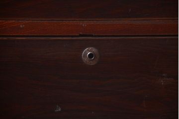 アンティーク家具　アンティーク　前面欅材!鉄脚付き時代箪笥ローボード(ローチェスト)(1)