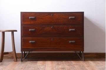 アンティーク家具　アンティーク　前面欅材!鉄脚付き時代箪笥ローボード(ローチェスト)(2)