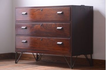 アンティーク家具　アンティーク　前面欅材!鉄脚付き時代箪笥ローボード(ローチェスト)(2)