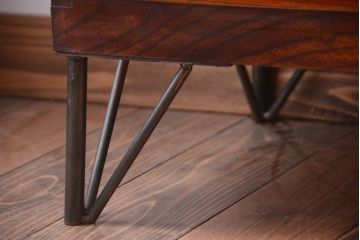 アンティーク家具　アンティーク　前面欅材!鉄脚付き時代箪笥ローボード(ローチェスト)(2)