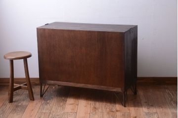 アンティーク家具　アンティーク　前面欅材!鉄脚付き時代箪笥ローボード(ローチェスト)(2)