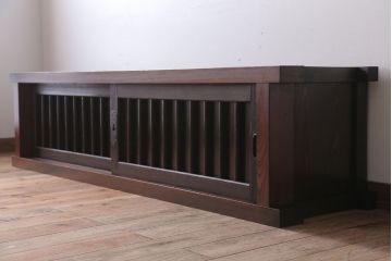 アンティーク家具　古民具・骨董　明治期　框が太く重厚なアンティーク時代箪笥ローボード