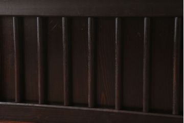 アンティーク家具　古民具・骨董　明治期　框が太く重厚なアンティーク時代箪笥ローボード