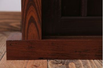 アンティーク家具　古民具・骨董　明治期　框が太く重厚なアンティーク時代箪笥ローボード