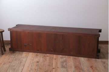 アンティーク家具　古民具・骨董　明治期　框が太く重厚なアンティーク時代箪笥ローボード