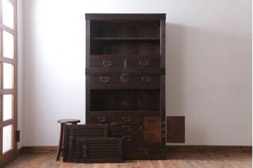 アンティーク家具　古民具・骨董　横桟引き戸!重厚な金具のアンティーク美濃帳場箪笥