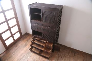 アンティーク家具　古民具・骨董　横桟引き戸!重厚な金具のアンティーク美濃帳場箪笥