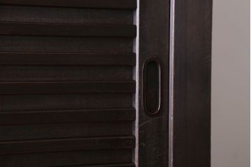 アンティーク家具　古民具・骨董　横桟引き戸!重厚な金具のアンティーク美濃帳場箪笥