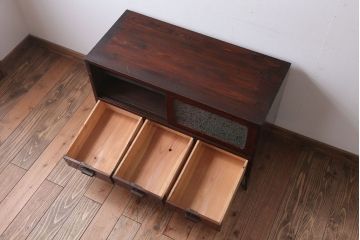 アンティーク家具　和製アンティーク　鉄脚付き!結霜ガラス引き戸のサイドボード