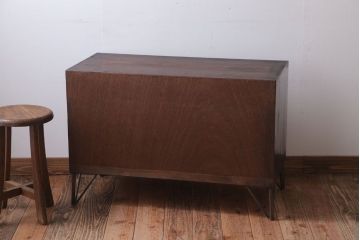 アンティーク家具　和製アンティーク　鉄脚付き!結霜ガラス引き戸のサイドボード