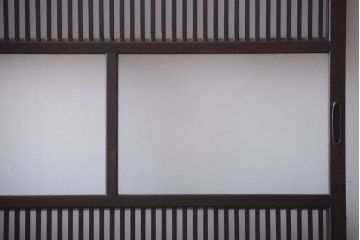 古民具・骨董　大正期　裏ガラス入り!結霜ガラス帯格子戸2枚セット