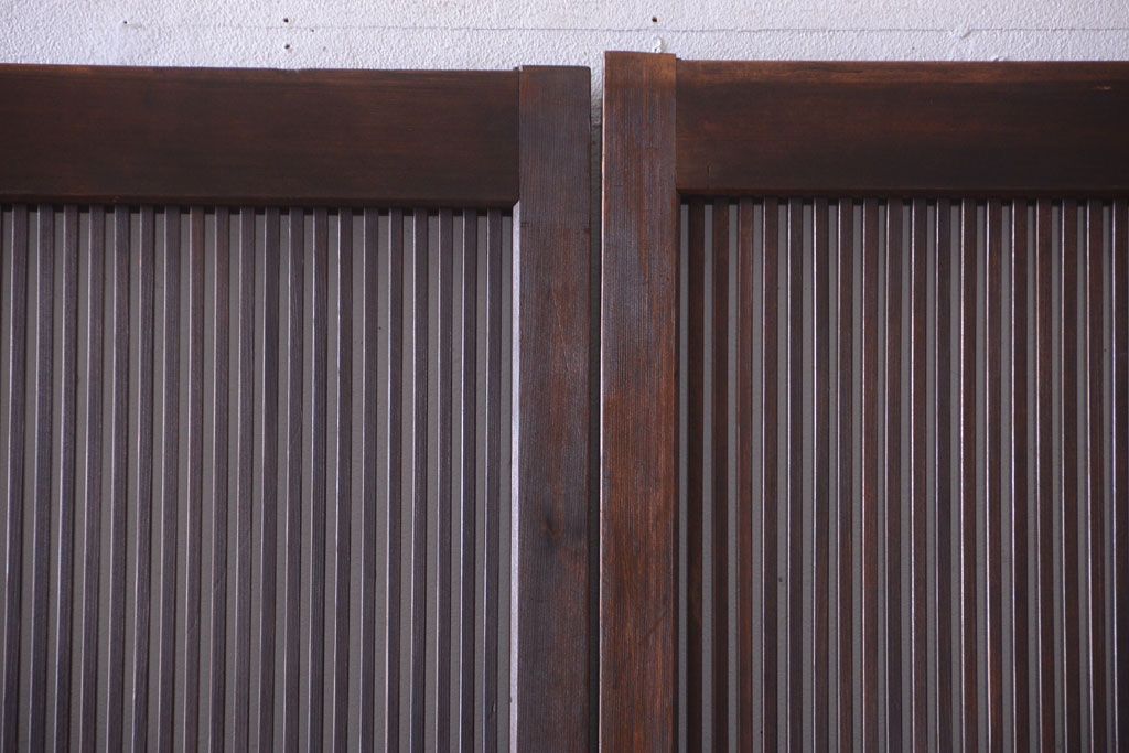 古民具・骨董　縦桟81本の極上品!裏ガラス入りの最高級アンティーク万本格子戸3枚セット