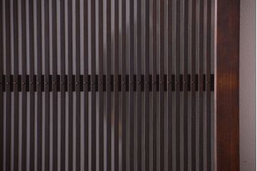 古民具・骨董　縦桟81本の極上品!裏ガラス入りの最高級アンティーク万本格子戸3枚セット