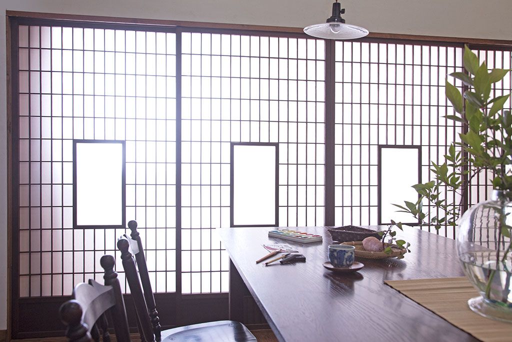 古民具・骨董　古い木のアンティーク縦額障子戸(2)