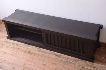 アンティーク家具　古民具・骨董　明治期　框が太く重厚なアンティーク時代箪笥ローボード(2)