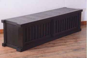 アンティーク家具　古民具・骨董　明治期　框が太く重厚なアンティーク時代箪笥ローボード(2)