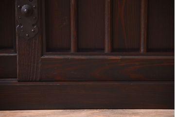 アンティーク家具　古民具・骨董　明治期　框が太く重厚なアンティーク時代箪笥ローボード(2)