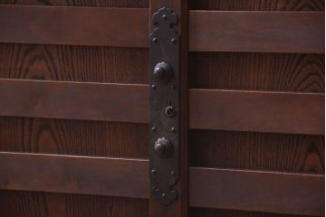 アンティーク家具　古民具・骨董　高級品!四面横桟回しの越後帳場箪笥(銭戸棚、帳箪笥・帳戸棚)