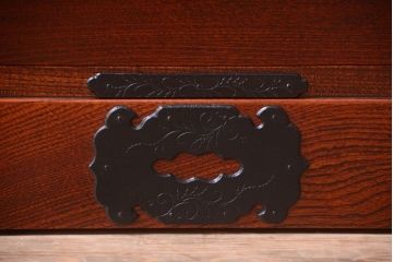 中古　伝統民芸家具 岩谷堂　隠し付き衣装箪笥(チェスト)