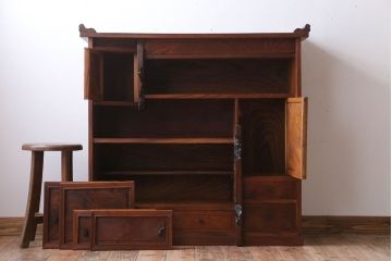 アンティーク家具　和製アンティーク　高級品!意匠が素晴らしい三方欅材の茶棚