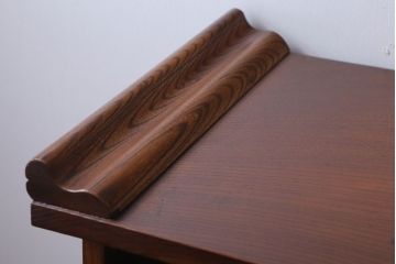 アンティーク家具　和製アンティーク　高級品!意匠が素晴らしい三方欅材の茶棚